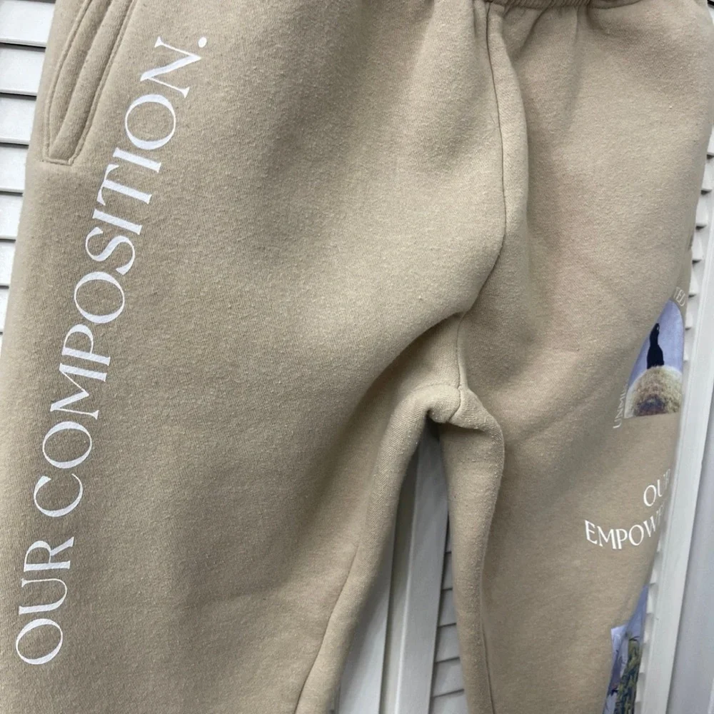 Forever 21 Men’s Sweatpants (small) - Picture 3 of 7